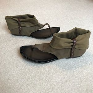 SO Canvas Sandals in Army Green Size 9.5